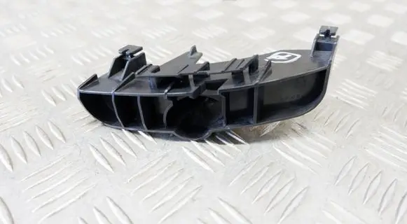 Lexus CT 200H Rear bumper mounting bracket 5256276010