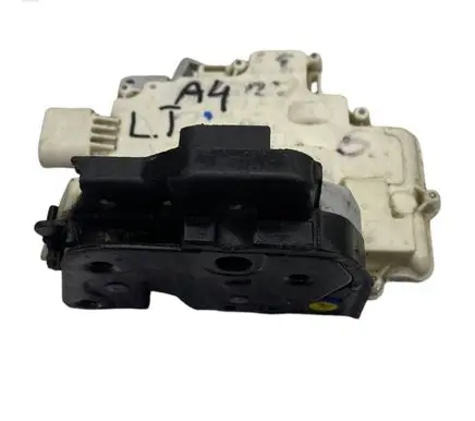 Audi A4 S4 B5 8D Rear door lock 8E0839015AA