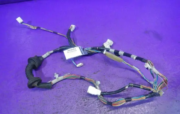 Toyota Corolla Verso E121 Engine installation wiring loom 82152-0F030