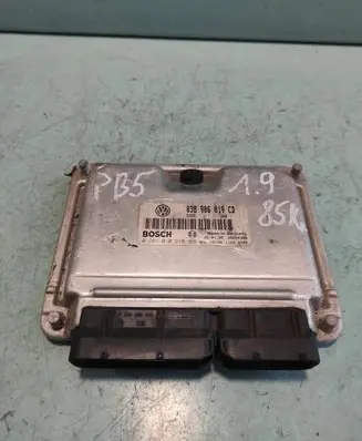 Volkswagen PASSAT B5 Engine control unit/module 038906019CD 28SA4308 0281010218