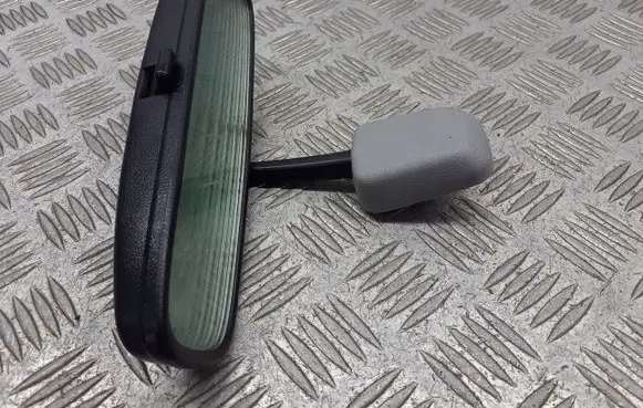 Honda Civic Rear view mirror (interior) E6017013
