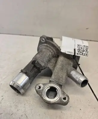 Volvo S60 Thermostat/thermostat housing BM5G9K478AA