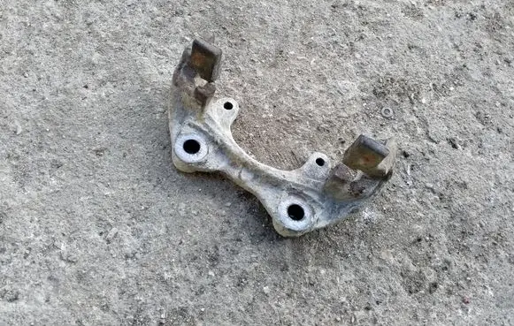 Mercedes-Benz E W211 Brake caliper pad carrier rear 