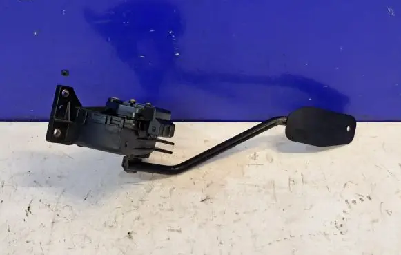 Volvo XC90 Accelerator throttle pedal 30683519