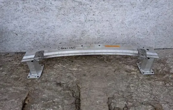 Opel Grandland X Front bumper cross member 9824513780