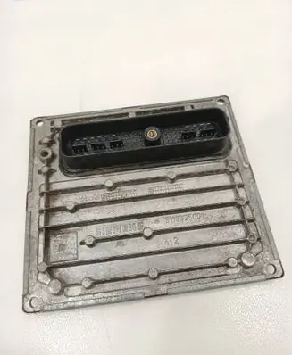 Ford Focus Engine control unit/module 7M5112A650BBA S118944202A
