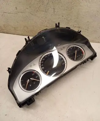Mercedes-Benz C W204 Speedometer (instrument cluster) A2045403748