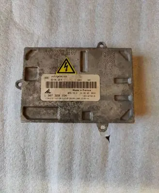 Audi A4 S4 B7 8E 8H Headlight ballast module Xenon 8E0941329A 1307329154