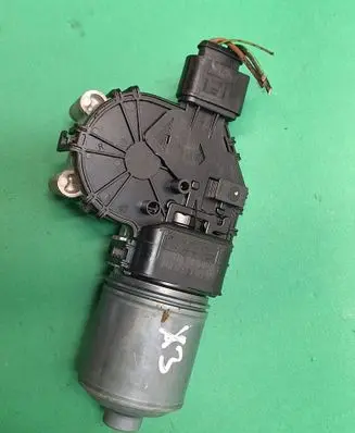 BMW X3 E83 Wiper motor 67633405319