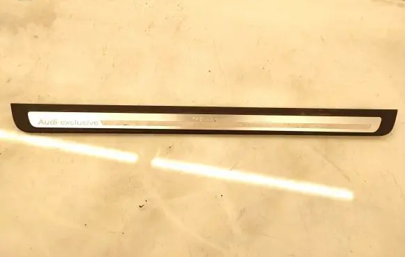 Audi A5 8T 8F Front sill trim cover 8T0853374