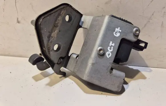 Skoda Octavia Mk2 (1Z) Tailgate/trunk/boot lock/catch/latch 1Z9827511C