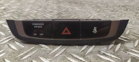 Hazard light switch