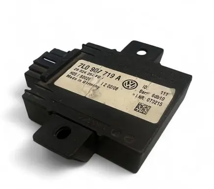 Volkswagen Touareg I Alarm control unit/module 7L0907719A 12203806