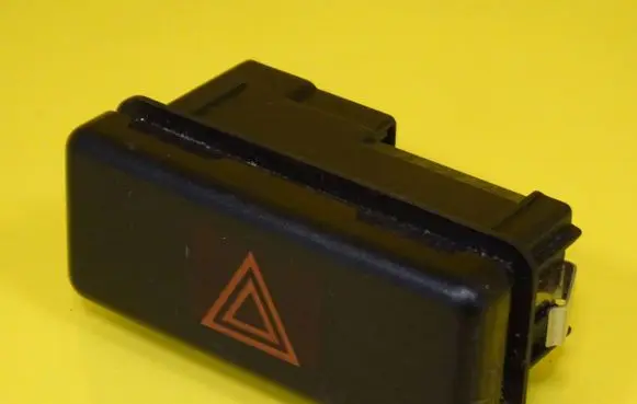 BMW 5 E39 Hazard light switch 8350947