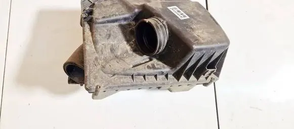 Opel Zafira B Air filter box 4613885936