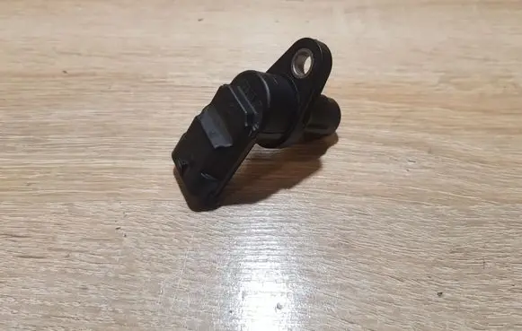 Volvo S80 Camshaft position sensor 0232103063