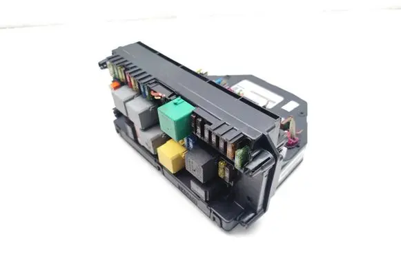 Mercedes-Benz C AMG W204 Fuse module A2129008007 A2129015800 A2129020603