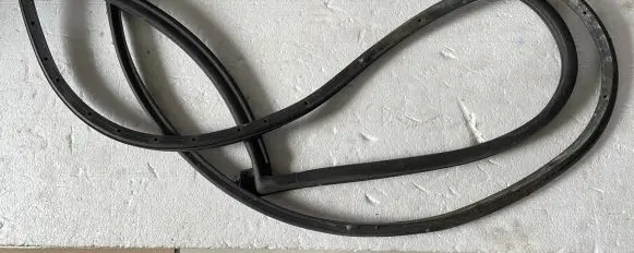 Front door rubber seal