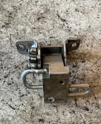 Volkswagen Phaeton Rear door lower hinge 3D4833412B