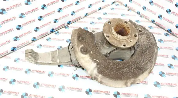 BMW 6 F12 F13 Front wheel hub 31216775769 6775769 6867087