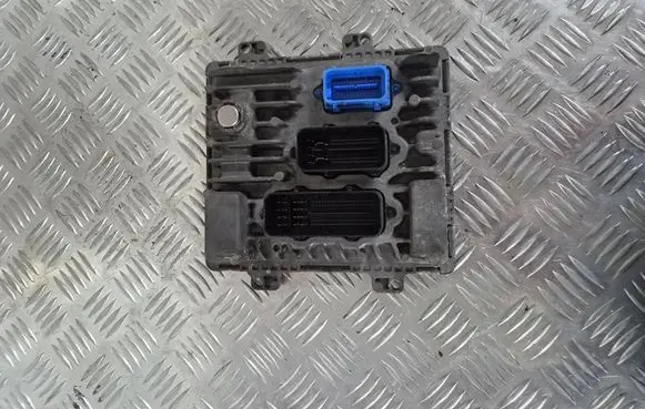 Opel Astra K Engine control unit/module 55500630