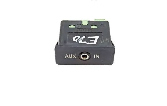 BMW X5 E70 AUX in-socket connector 61316986791 6986791 6131698679101