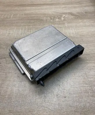 Volvo V70 Engine control unit/module ECU 08667710A 0281010319