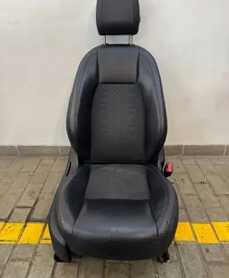 Land Rover Discovery Sport Front passenger seat 
