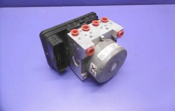Ford B-MAX ABS Pump D1B12C405AE 10022004364