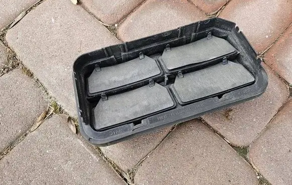 Opel Zafira C Quarter panel pressure vent 9076499