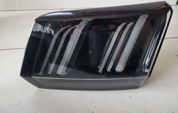 Peugeot 3008 II Tailgate rear/tail lights 9836231380