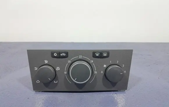 Opel Zafira B Climate control unit 13231049