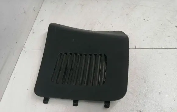 Toyota Prius+ (ZVW40) Rear air vent grill 6474647030