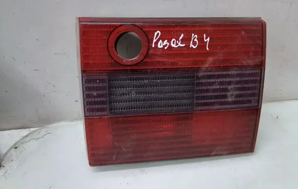 Volkswagen PASSAT B4 Tailgate rear/tail lights