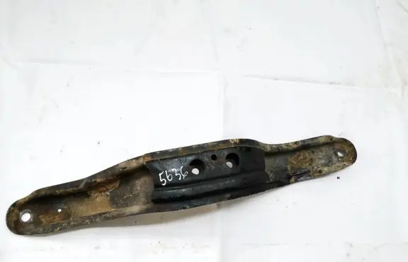 Subaru Outback Engine mounting bracket