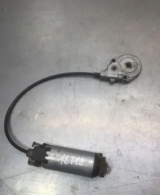 Citroen C5 Seat adjustment motor 9470058C 040920B