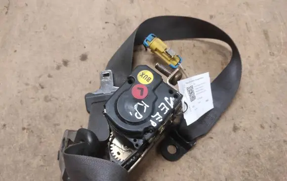 Jeep Grand Cherokee (WK) Front seatbelt