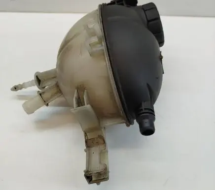 Mercedes-Benz E W212 Coolant expansion tank/reservoir A2125000249