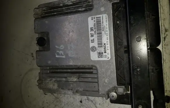 Volkswagen PASSAT B6 Engine control unit/module 0281015029