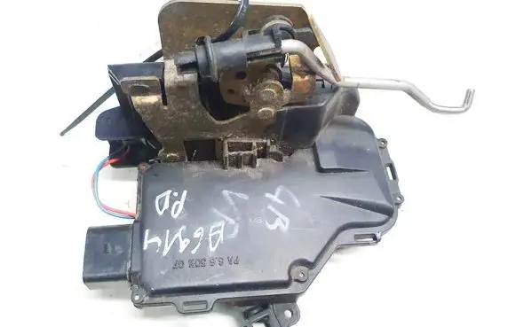 Audi A6 S6 C5 4B Front door lock