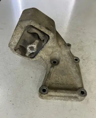 Jeep Grand Cherokee (WK) Engine mount bracket 52090308AE