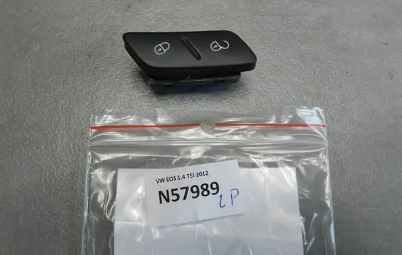 Volkswagen Eos Central locking switch button 1Q0962125B