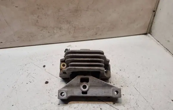 Peugeot 207 Engine mount bracket 9647722280
