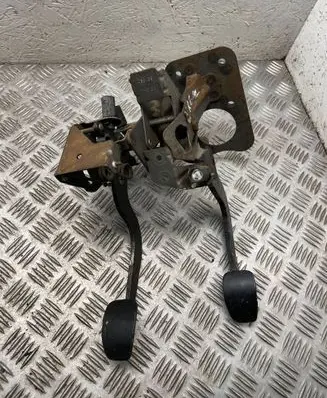 Renault Espace IV Pedal assembly 8200139603