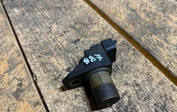 Mercedes-Benz S W220 Camshaft position sensor a0031539728 0031539728