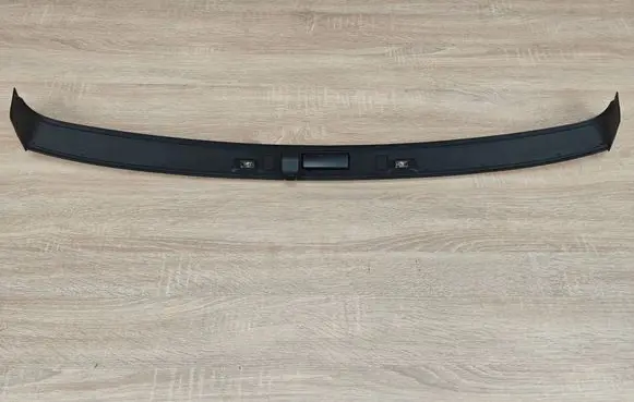 BMW 8 G16 Trunk door license plate light bar 7446336
