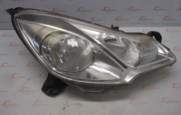 Citroen DS3 Headlight/headlamp 9673814380