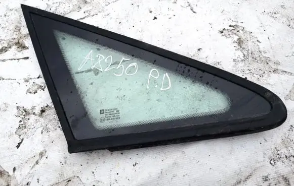 Opel Zafira A Front triangle window/glass 