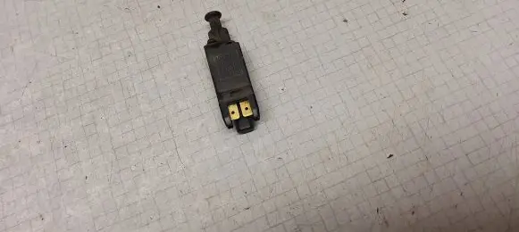 Volkswagen Golf III Brake pedal sensor switch 191945515