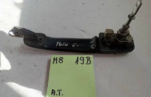 Volkswagen Polo III 6N 6N2 6NF Front door exterior handle 1212123